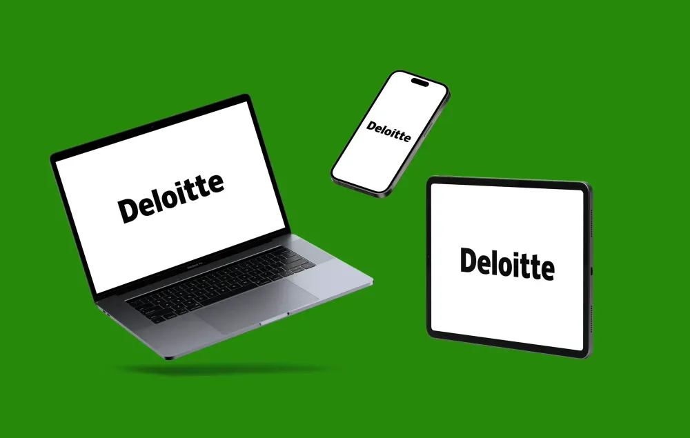 Deloitte Mobilfunk-Management Notebook und Smartphone mit Deloitte-Logo für das Mobilfunk-Management auf grünem Hintergrund.