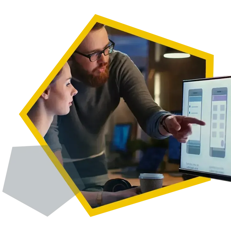 Innovative development and design for optimal user experiences AM GmbH employees work together on a design concept for a mobile user interface