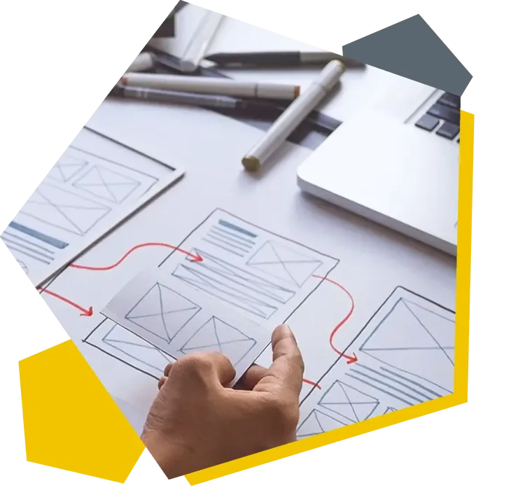 Web design and usability AM GmbH employee works on the responsive concept of a web app